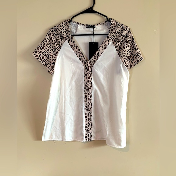 BUNDLE ONLY FHQ Collection White Animal Print Blouse - Picture 4 of 7